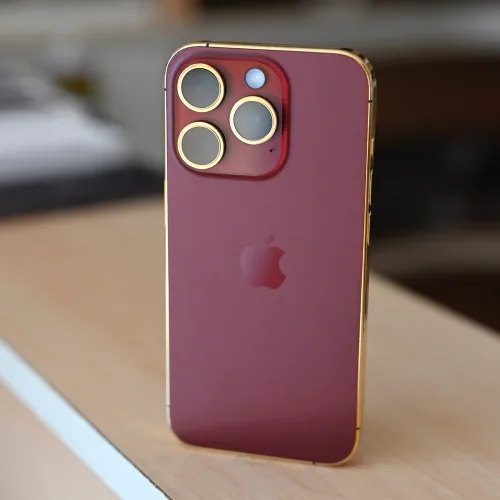 iPhone 15 Pro Max - Chapado en oro de 24 quilates - Edición granate